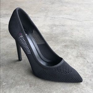 Delicious Women’s Mesh Dress Pumps in Black